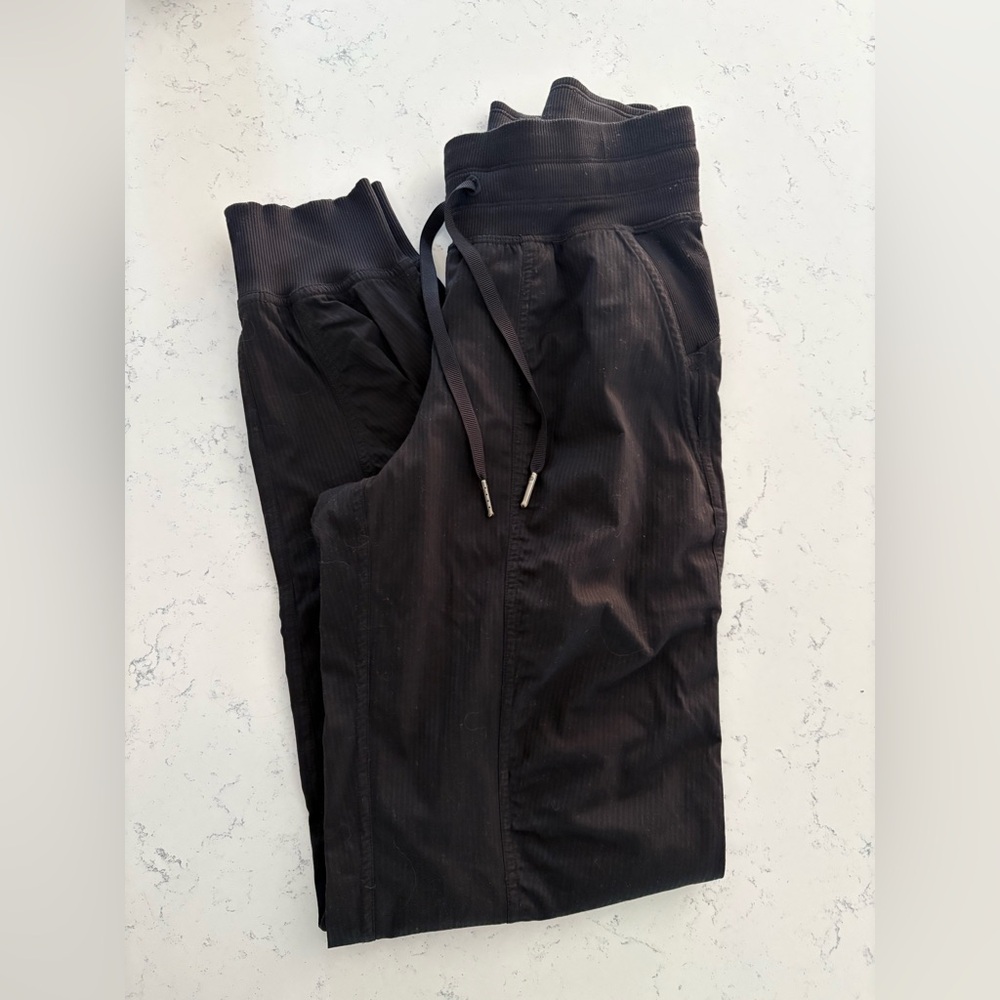 Lululemon Dance Studio Mid-Rise Jogger - Full Length - Sz 2 - Black